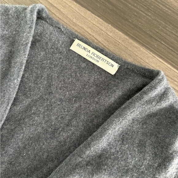 100% cashmere Gray Cardigan Sweater with Open Front and Ribbed Cuffs - Picture 2 of 5